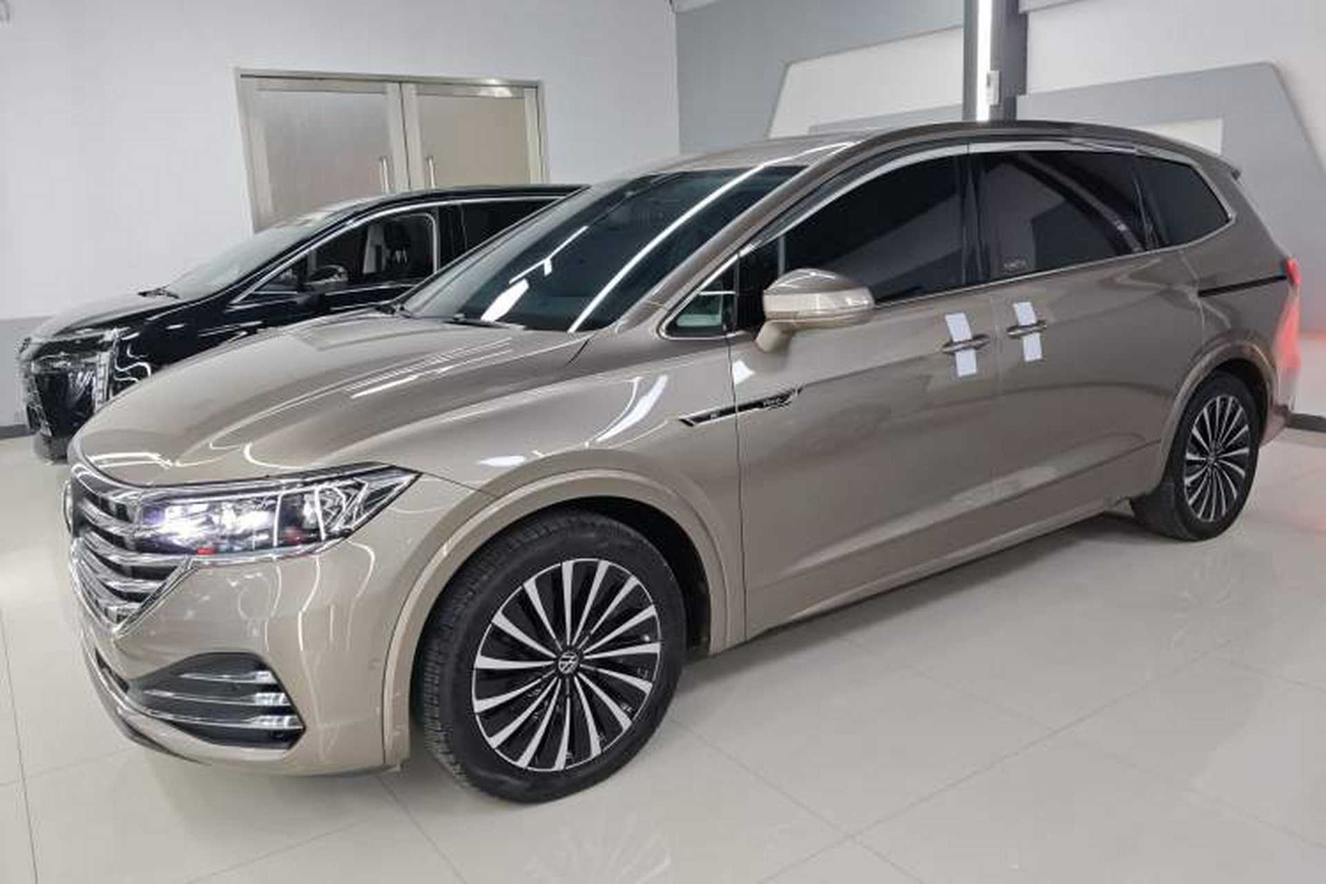 Used Volkswagen Viloran 2022 380TSI Prestige Edition Left Side