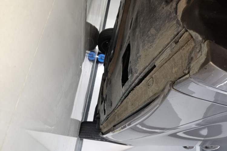Used Volkswagen Viloran 2022 380TSI Prestige Edition Left Side Sill