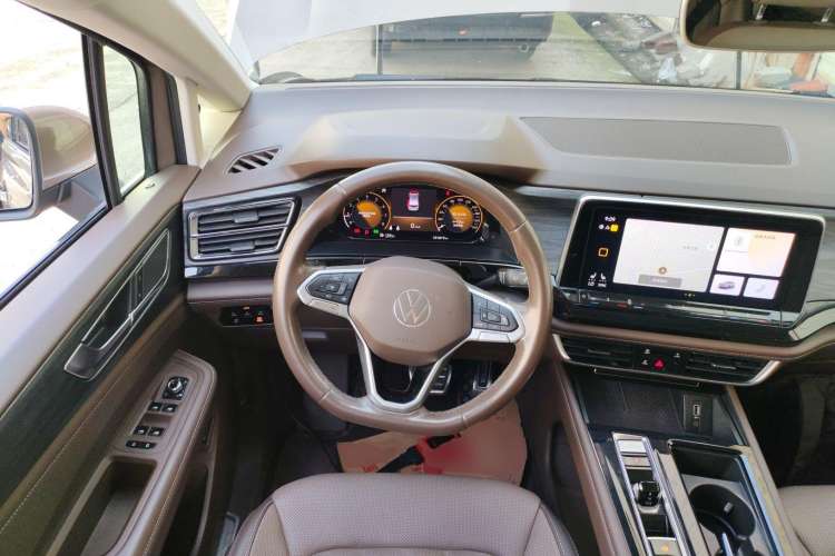 Used Volkswagen Viloran 2022 380TSI Luxury Edition Steering Wheel
