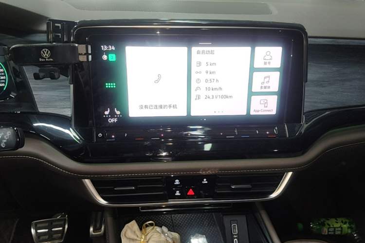 Used Volkswagen Viloran 2023 Revised Version 380TSI Luxury Edition Audio And AC Panel