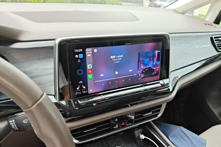 Used Volkswagen Viloran 2023 380TSI Prestige Edition Audio And AC Panel