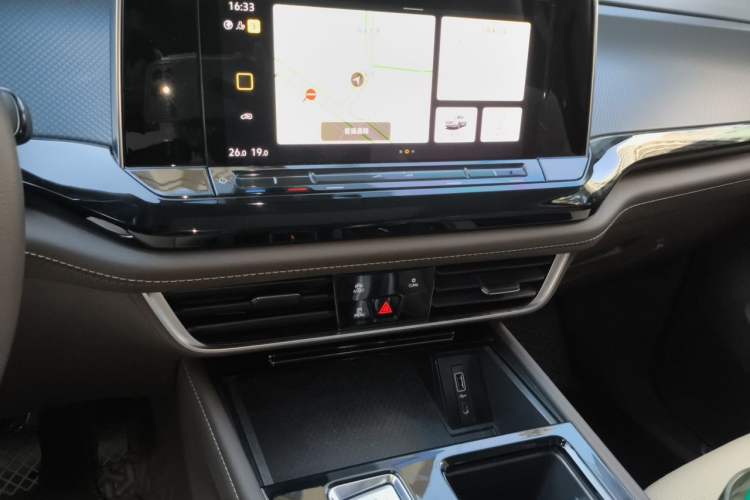 Used Volkswagen Viloran 2023 Revised 330TSI Business Edition Audio And AC Panel