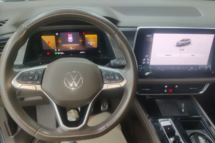Used Volkswagen Viloran 2023 380TSI Prestige Edition Center Console