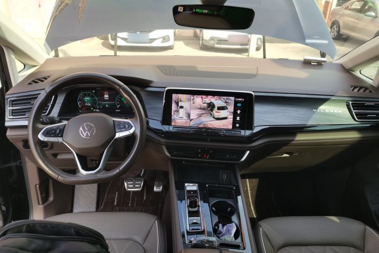 Used Volkswagen Viloran 2023 380TSI Prestige Edition Center Console