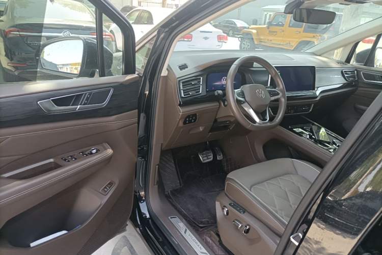 Used Volkswagen Viloran 2023 380TSI Prestige Edition Driver Seat