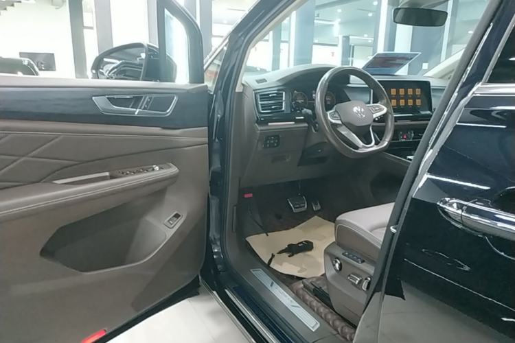 Used Volkswagen Viloran 2023 380TSI Prestige Edition Driver Seat