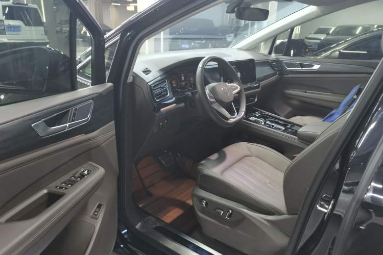 Used Volkswagen Viloran 2023 Revised Version 380TSI Luxury Edition Driver Seat