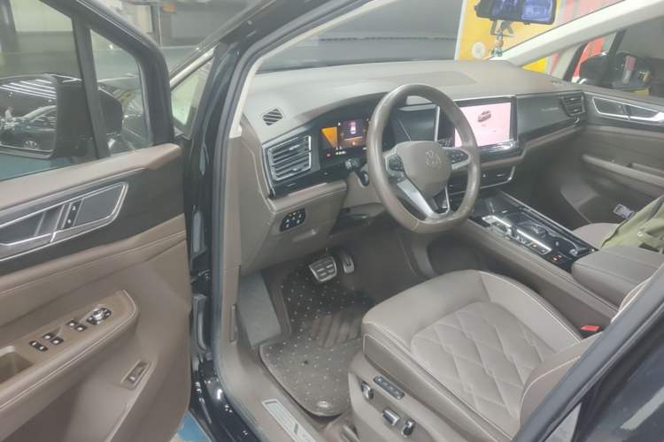 Used Volkswagen Viloran 2023 380TSI Prestige Edition Driver Seat