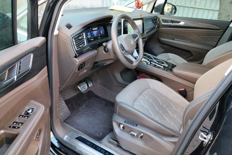 Used Volkswagen Viloran 2023 Revised 380TSI Prestige Edition Driver Seat