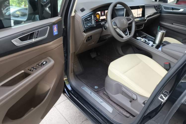 Used Volkswagen Viloran 2023 Revised 330TSI Business Edition Driver Seat
