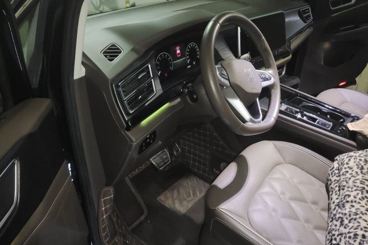 Used Volkswagen Viloran 2023 380TSI Prestige Edition Driver Seat