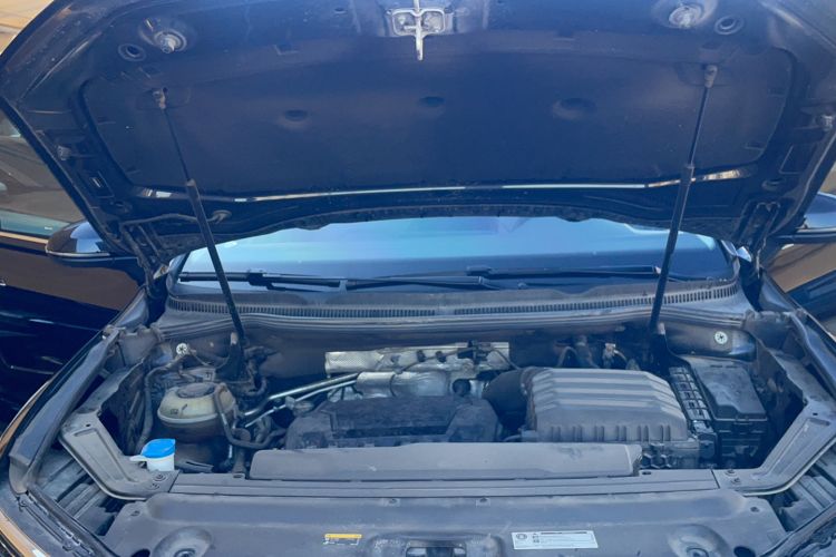 Used Volkswagen Viloran 2023 380TSI Luxury Edition Engine Bay