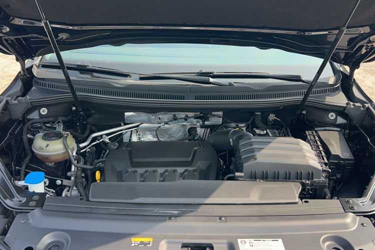 Used Volkswagen Viloran 2023 Revised Version 380TSI Luxury Edition Engine Bay