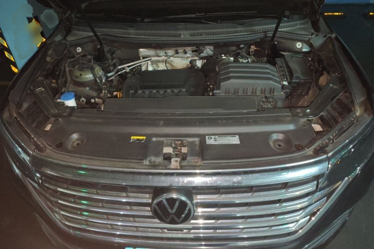 Used Volkswagen Viloran 2023 380TSI Prestige Edition Engine Bay