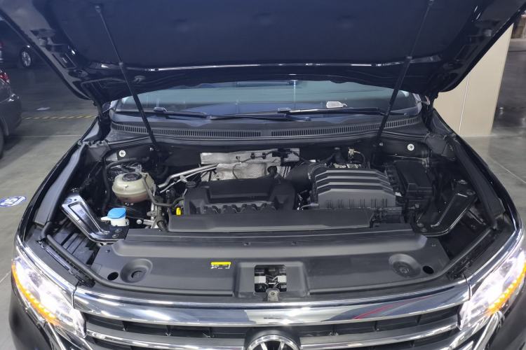 Used Volkswagen Viloran 2023 Revised Version 380TSI Luxury Edition Engine Bay