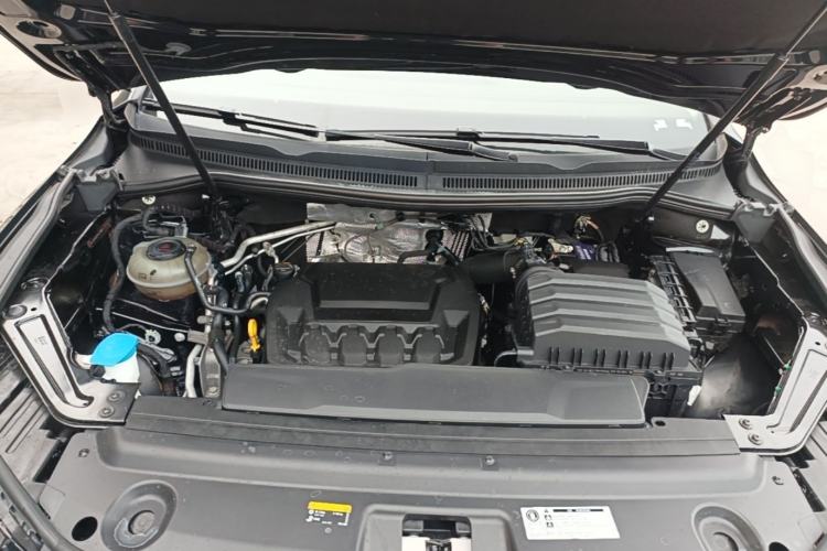 Used Volkswagen Viloran 2023 Facelift 330TSI Luxury Edition Engine Bay