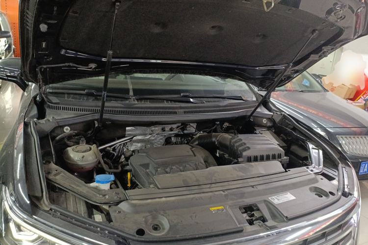 Used Volkswagen Viloran 2023 Revised 380TSI Prestige Edition Engine Bay