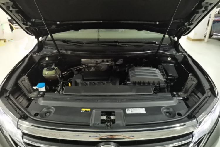 Used Volkswagen Viloran 2023 380TSI Luxury Edition Engine Bay