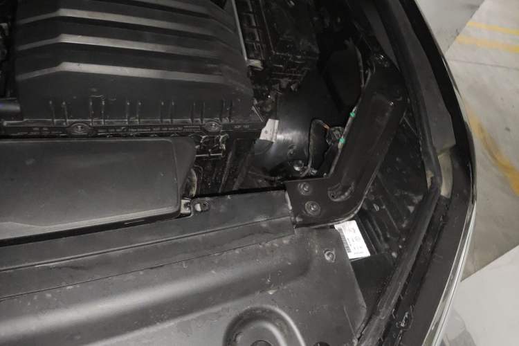Used Volkswagen Viloran 2023 380TSI Prestige Edition Engine Bay Left