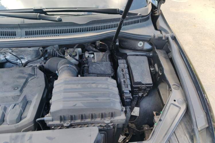 Used Volkswagen Viloran 2023 380TSI Prestige Edition Engine Bay Left