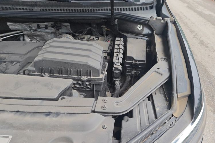 Used Volkswagen Viloran 2023 380TSI Luxury Edition Engine Bay Left