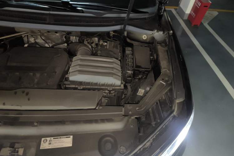 Used Volkswagen Viloran 2023 Revised Version 380TSI Luxury Edition Engine Bay Left
