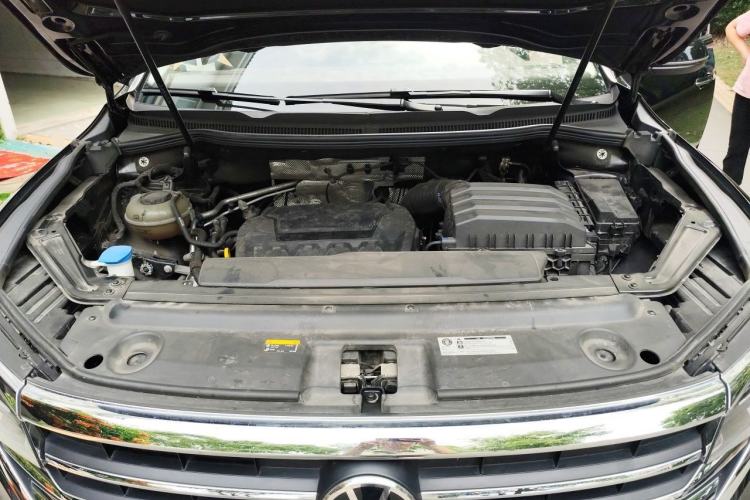 Used Volkswagen Viloran 2023 380TSI Luxury Edition Engine Bay