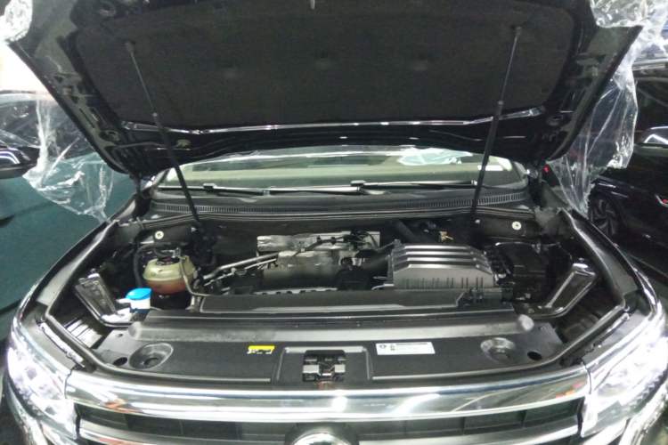 Used Volkswagen Viloran 2023 Facelift 330TSI Luxury Edition Engine Bay