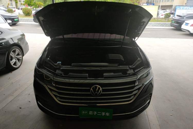 Used Volkswagen Viloran 2023 380TSI Luxury Edition Engine Bay
