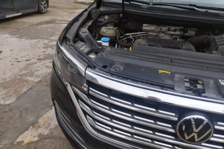 Used Volkswagen Viloran 2023 380TSI Prestige Edition Engine Bay Right