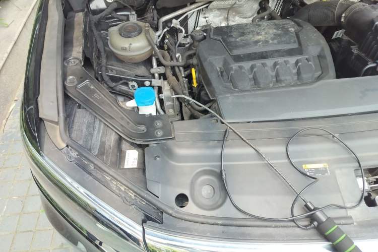 Used Volkswagen Viloran 2023 Revised 380TSI Prestige Edition Engine Bay Right