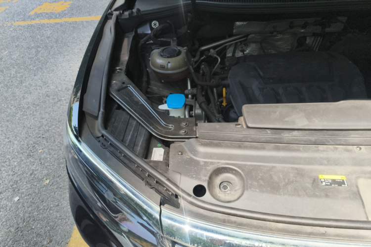 Used Volkswagen Viloran 2023 Revised 380TSI Prestige Edition Engine Bay Right