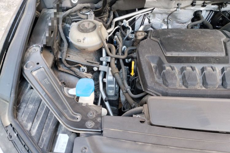 Used Volkswagen Viloran 2023 Revised 380TSI Prestige Edition Engine Bay Right