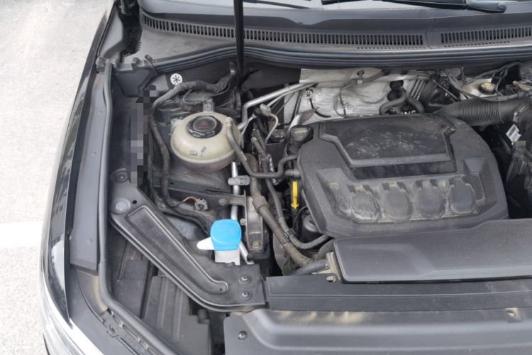 Used Volkswagen Viloran 2023 Revised 330TSI Business Edition Engine Bay Right