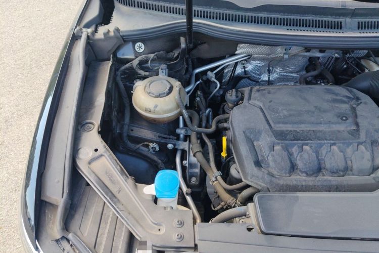 Used Volkswagen Viloran 2023 380TSI Prestige Edition Engine Bay Right