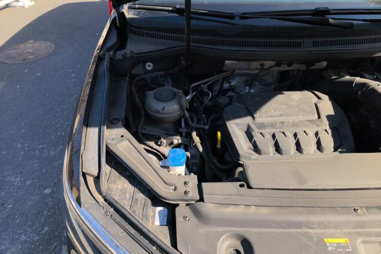 Used Volkswagen Viloran 2023 380TSI Prestige Edition Engine Bay Right