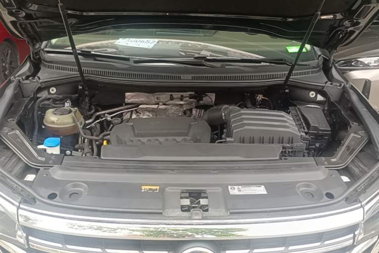 Used Volkswagen Viloran 2023 Revised 380TSI Prestige Edition Engine Bay