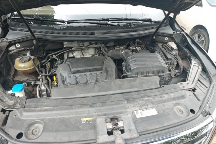 Used Volkswagen Viloran 2023 380TSI Luxury Edition Engine Bay