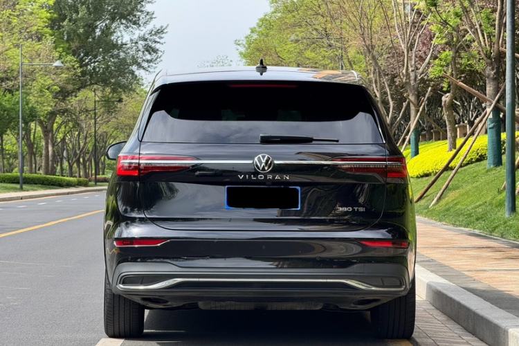 Used Volkswagen Viloran 2023 380TSI Luxury Edition Exterior 4