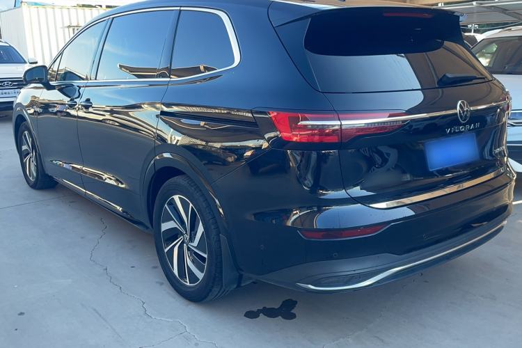 Used Volkswagen Viloran 2023 380TSI Luxury Edition Exterior 5