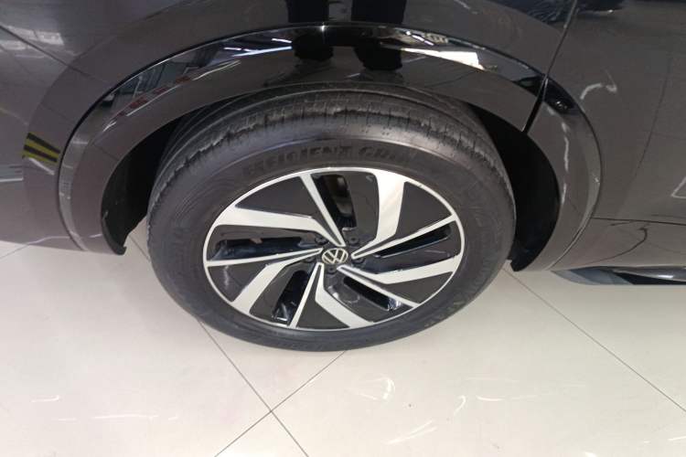 Used Volkswagen Viloran 2023 330TSI Luxury Edition Exterior 5