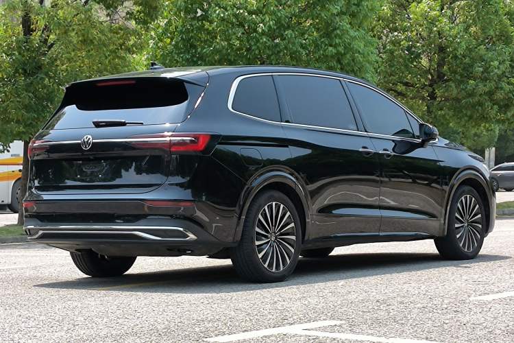 Used Volkswagen Viloran 2023 Revised 380TSI Prestige Edition Exterior 8