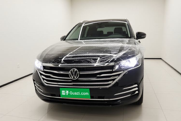 Used Volkswagen Viloran 2023 Facelift 330TSI Luxury Edition Front