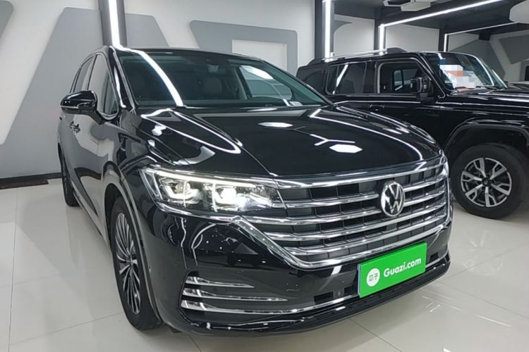 Used Volkswagen Viloran 2023 380TSI Prestige Edition Front Right 45 Deg