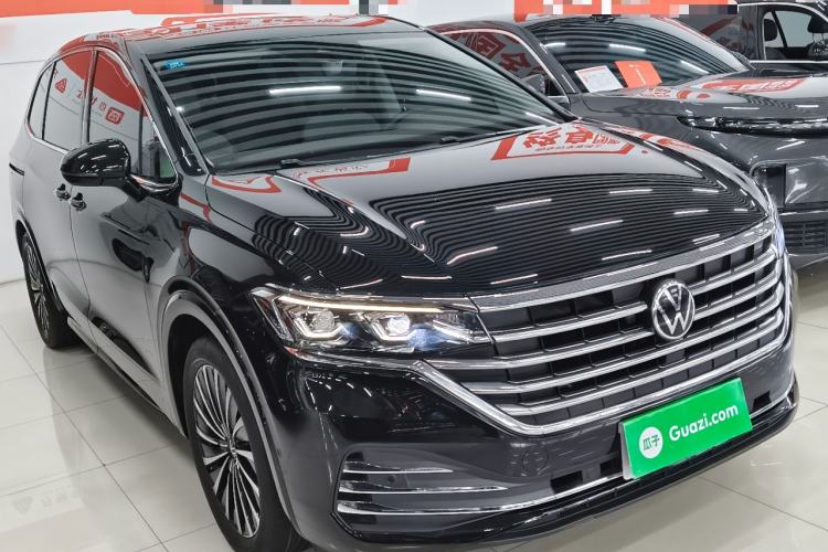 Used Volkswagen Viloran 2023 380TSI Prestige Edition Front Right 45 Deg