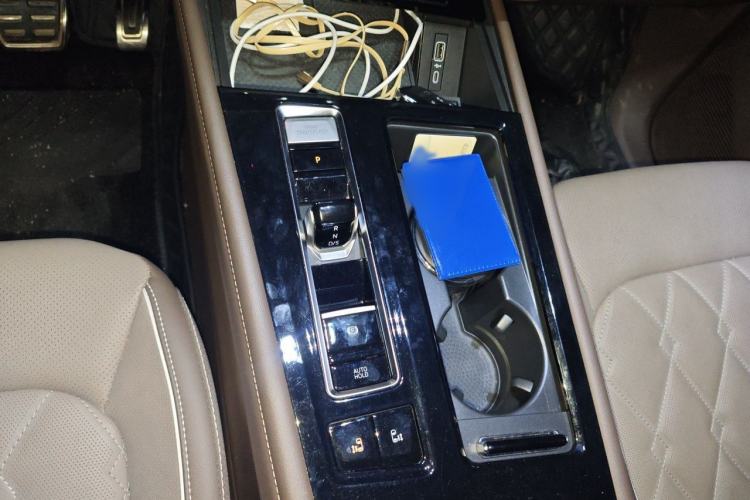 Used Volkswagen Viloran 2023 380TSI Prestige Edition Gear Lever