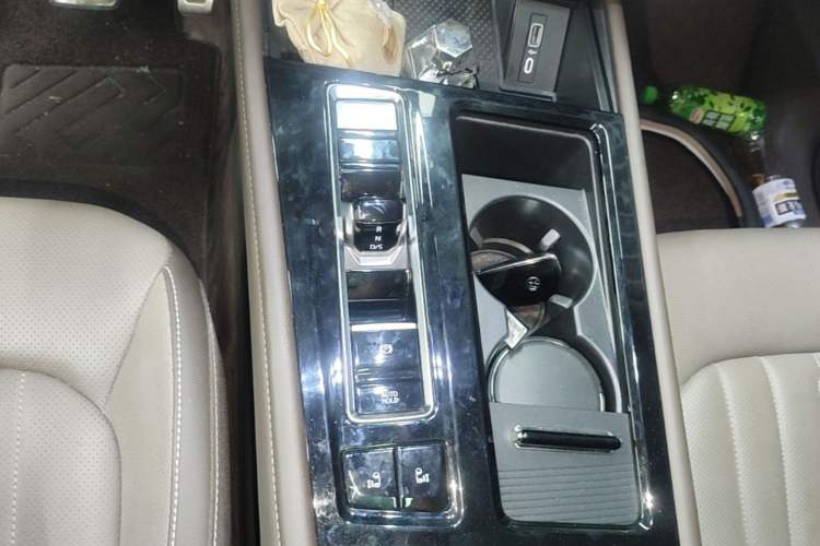 Used Volkswagen Viloran 2023 Revised Version 380TSI Luxury Edition Gear Lever