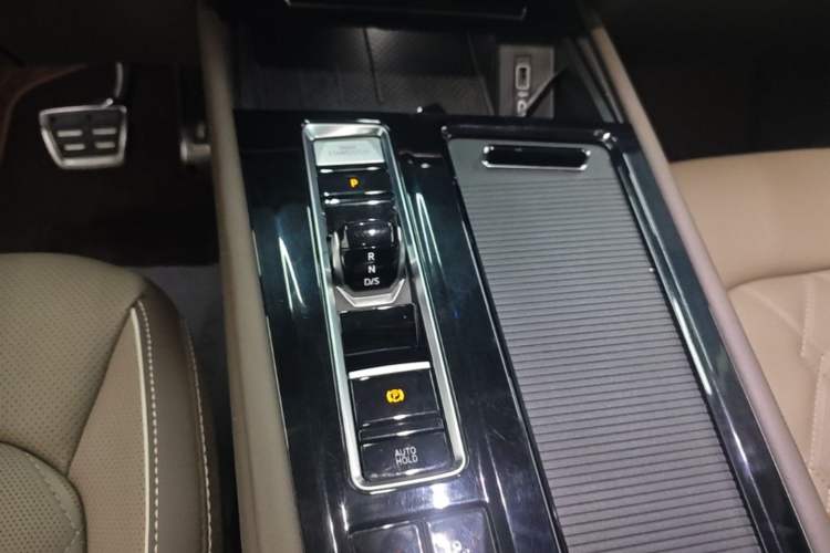 Used Volkswagen Viloran 2023 380TSI Prestige Edition Gear Lever