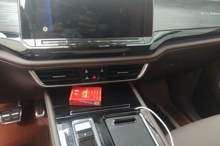 Used Volkswagen Viloran 2023 Revised 380TSI Prestige Edition Gear Lever