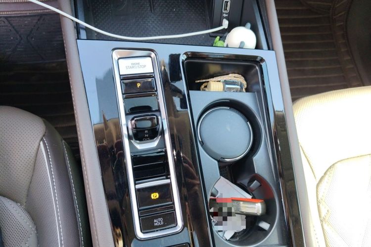 Used Volkswagen Viloran 2023 380TSI Prestige Edition Gear Lever